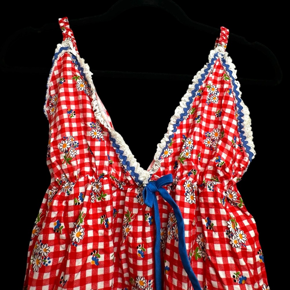 Vintage Mistra Red‎ Gingham Daisy Floral Midi Dress Trim Ruffle Hem Medium
